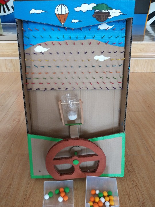 自制小玩教具大班,教师制作玩教具评比