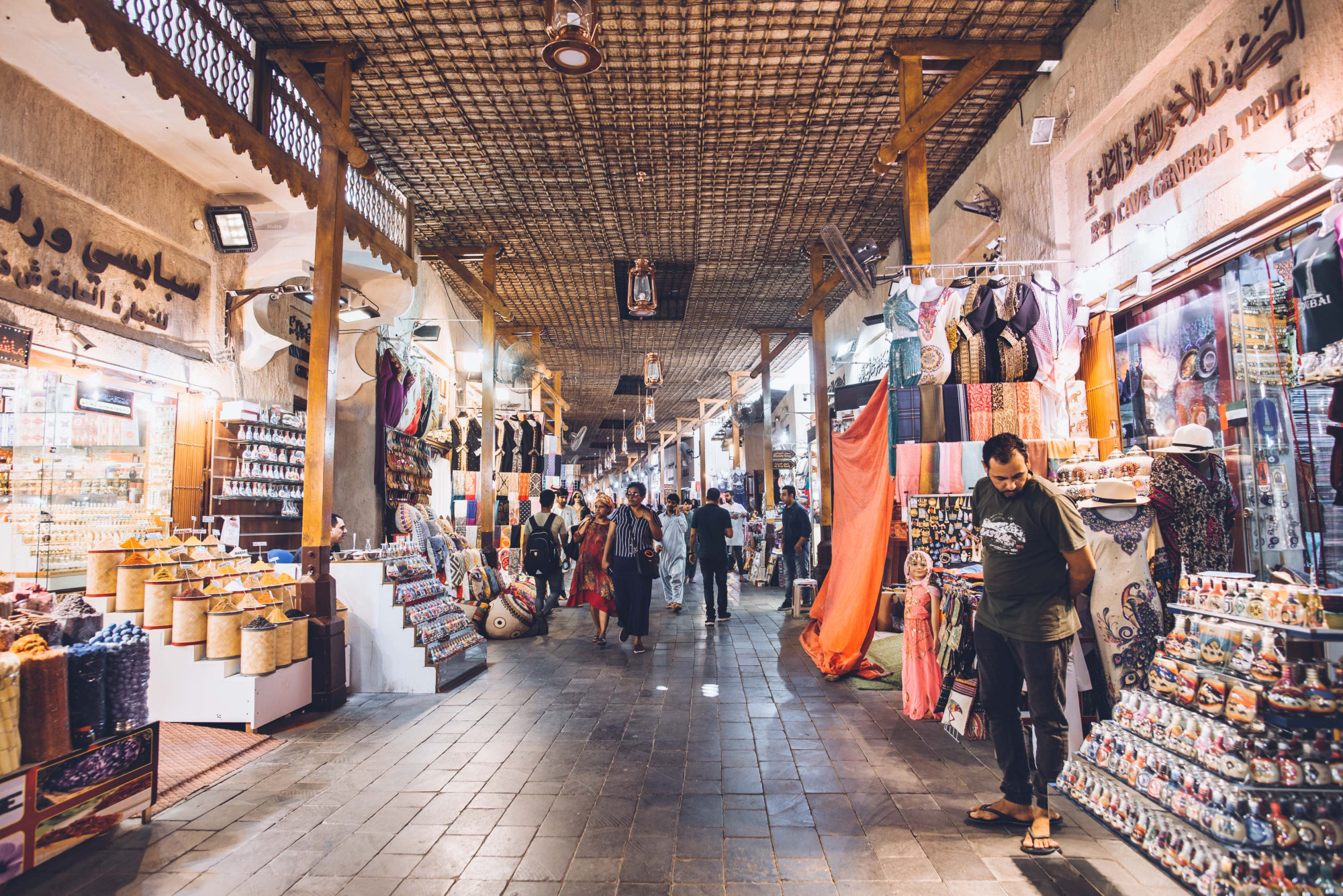 迪拜黄金之城攻略,迪拜是遍地都有金子吗