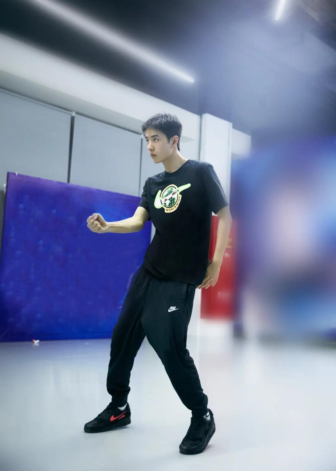 allwhite质感穿搭,allwhite穿搭小个子西装