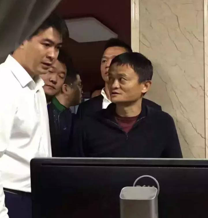 马云农村电商,马云带动农民创业小视频