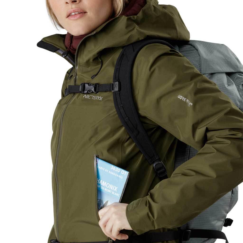 fila冲锋衣最新材质,100多的冲锋衣什么材质