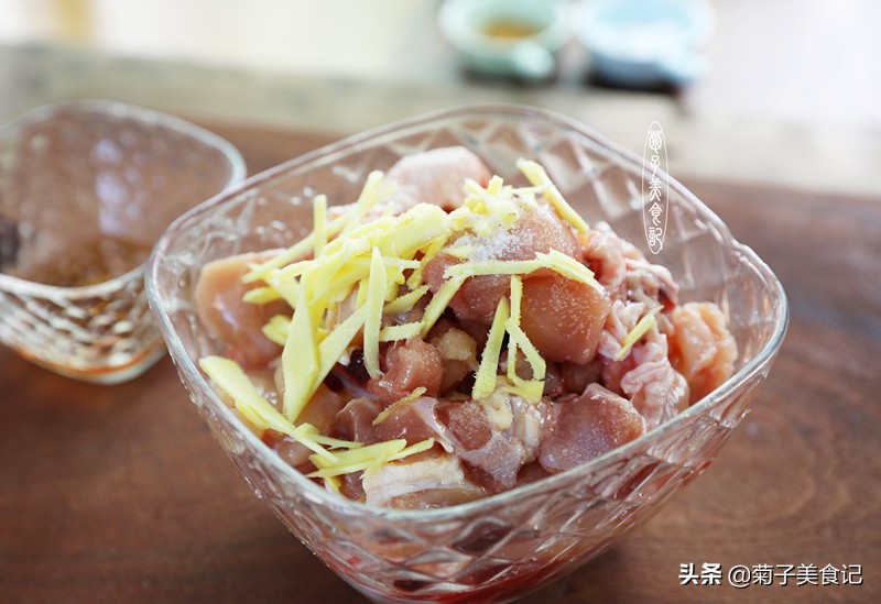 板栗鸡腿煲汤的做法,板栗焖鸡腿肉饭