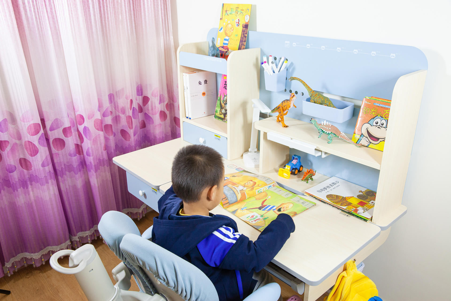科贝森儿童学习桌和爱果乐,怎么买便宜又好用的儿童学习桌