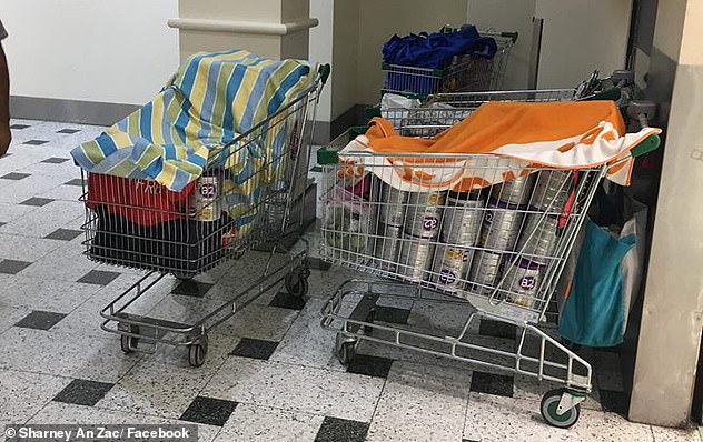 澳母亲抱怨无奶粉可买，曝光奶粉仓库照片，数百罐奶粉将运往中国