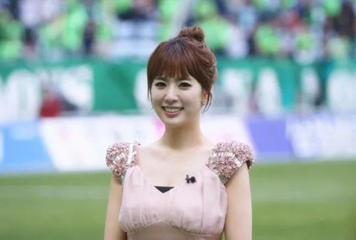 欧洲杯现场看球主播,欧洲杯美女网红