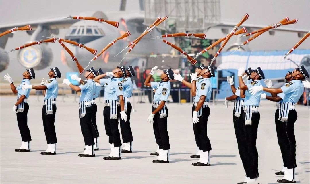 这支空军倾巢而动，展示世界最强航空后勤力量独到优势