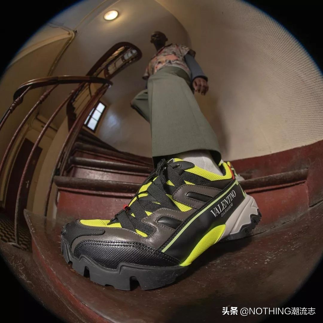 近期比较火的时尚品牌,十大潮流时尚品牌