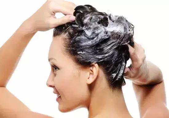 护发素和发膜用哪个更好,护发素和发膜哪个比较好不伤发