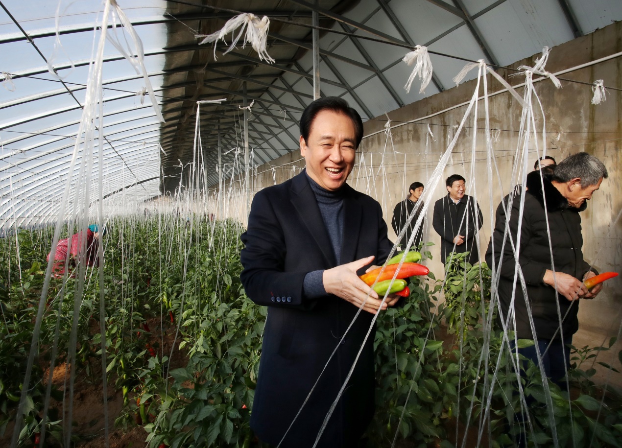 2018许家印回故乡视频,许家印回老家探亲再捐6.5亿