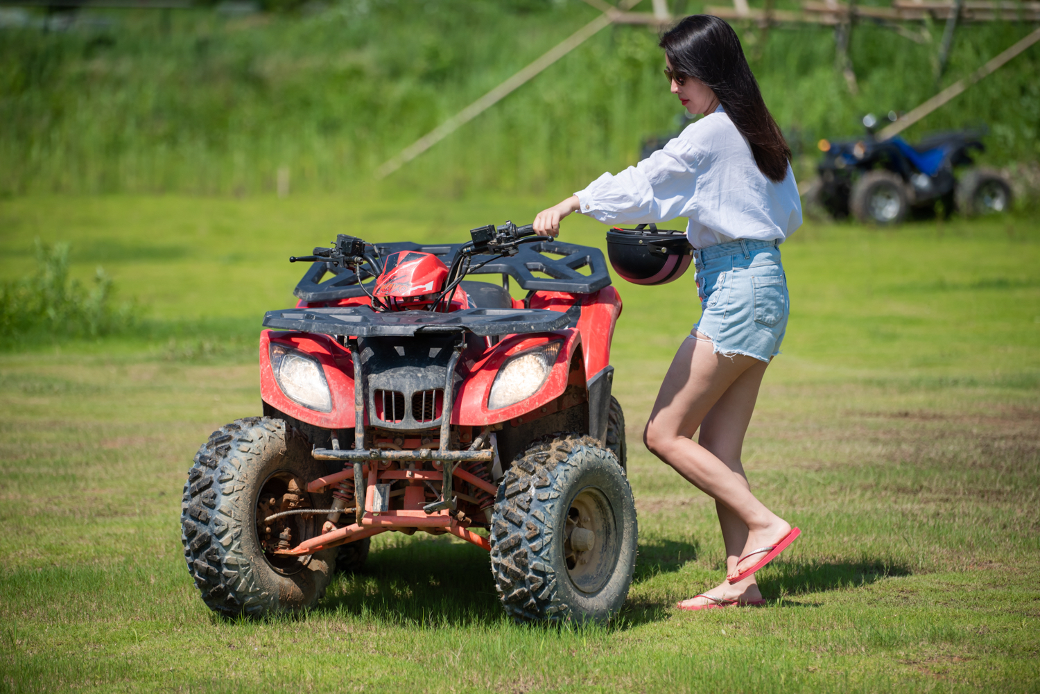 浙江湖州仙龙峡溯溪漂流,安吉仙龙峡溯溪