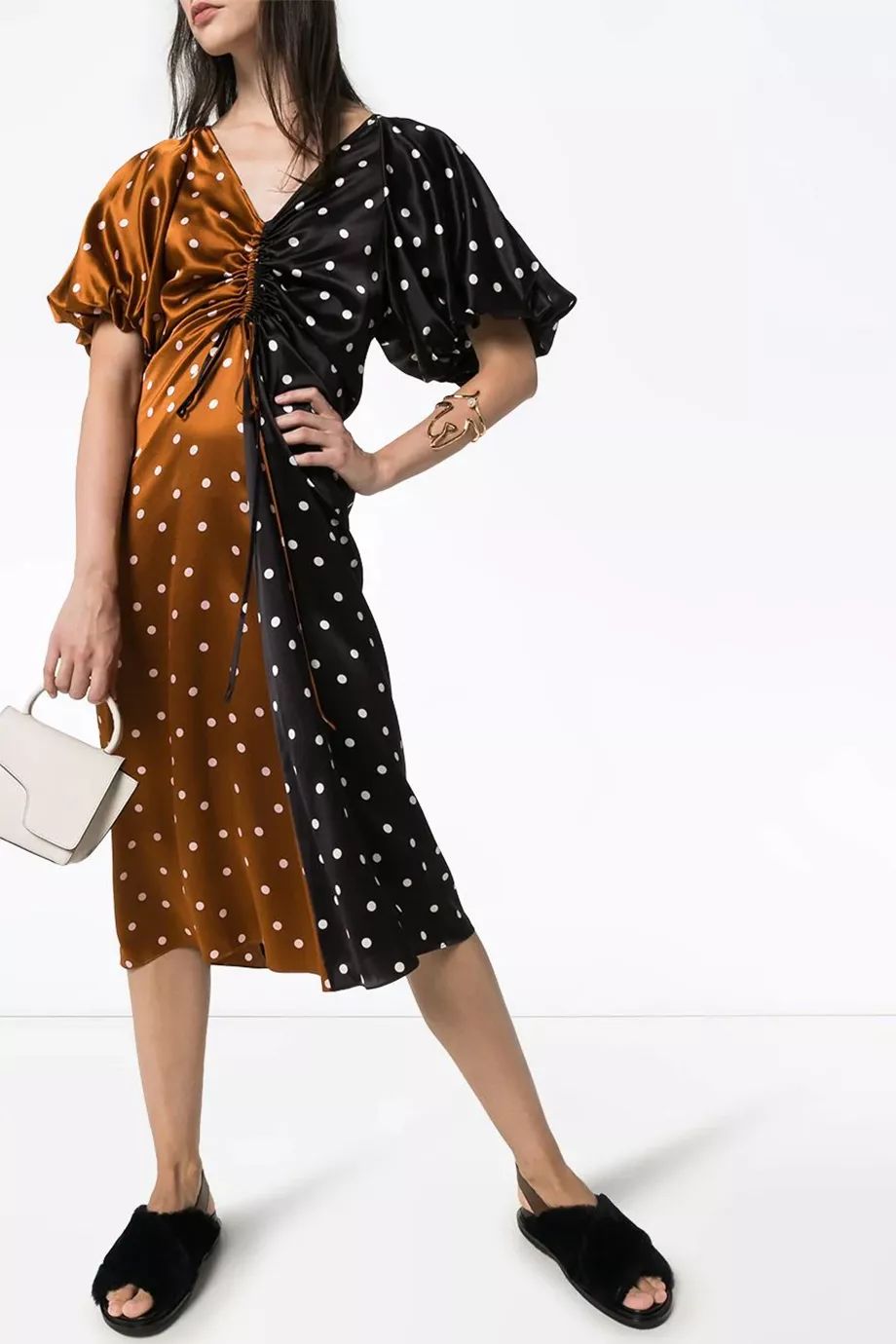 又到了穿冬大衣的季节了,又到了穿大衣羽绒服的季节