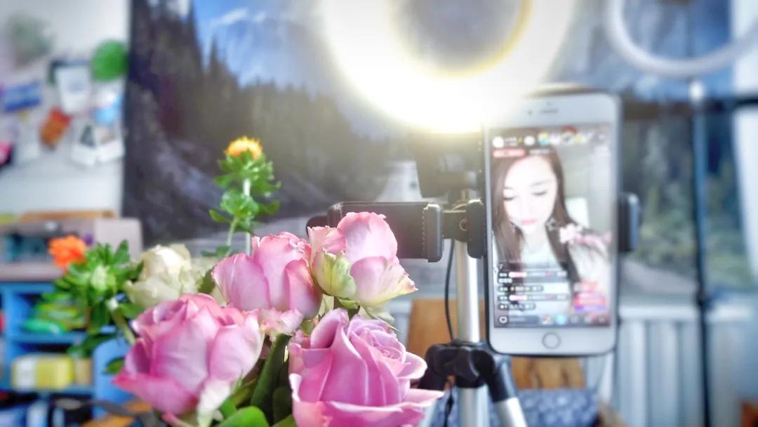 带货直播破150万赚多少,直播带货100多亿是真的吗