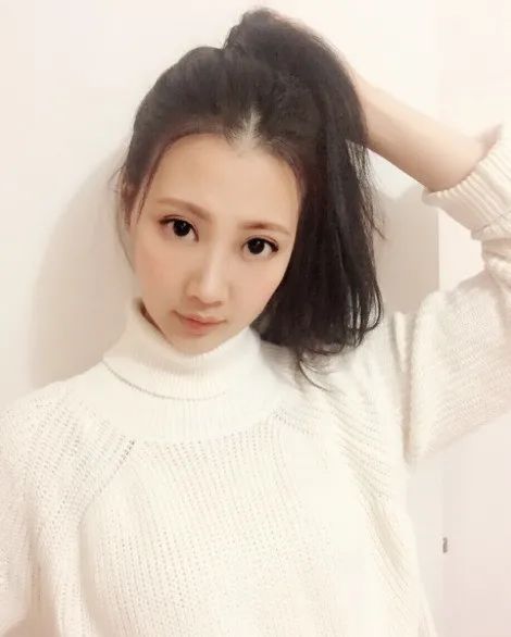 抗癌9年终不敌癌魔病逝!香港女星终年31年,容祖儿晒合照悼念