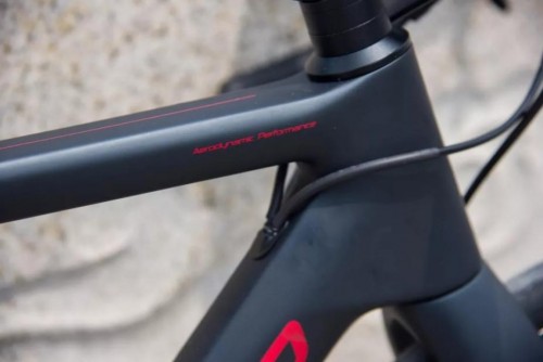 小牛电动niuus动力版锂电电动车,小牛电动车2024新款nxt测评