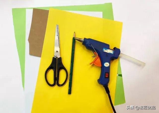 教师节创意手工:一张纸,还能编出花来?没想到一张纸也能美美哒