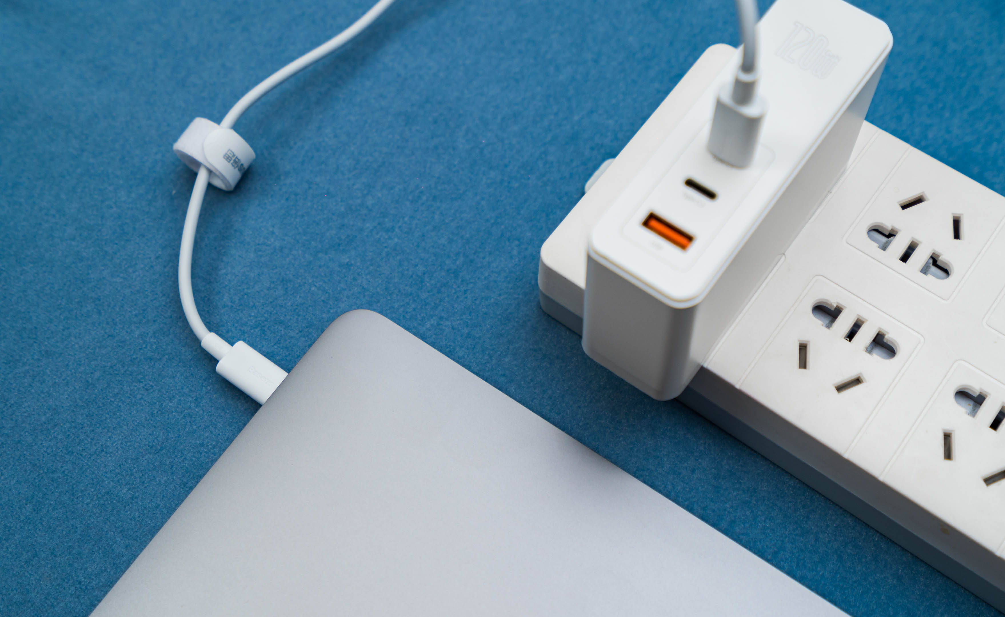 macbookpro16英寸使用教程,倍思氮化镓100w充苹果电脑