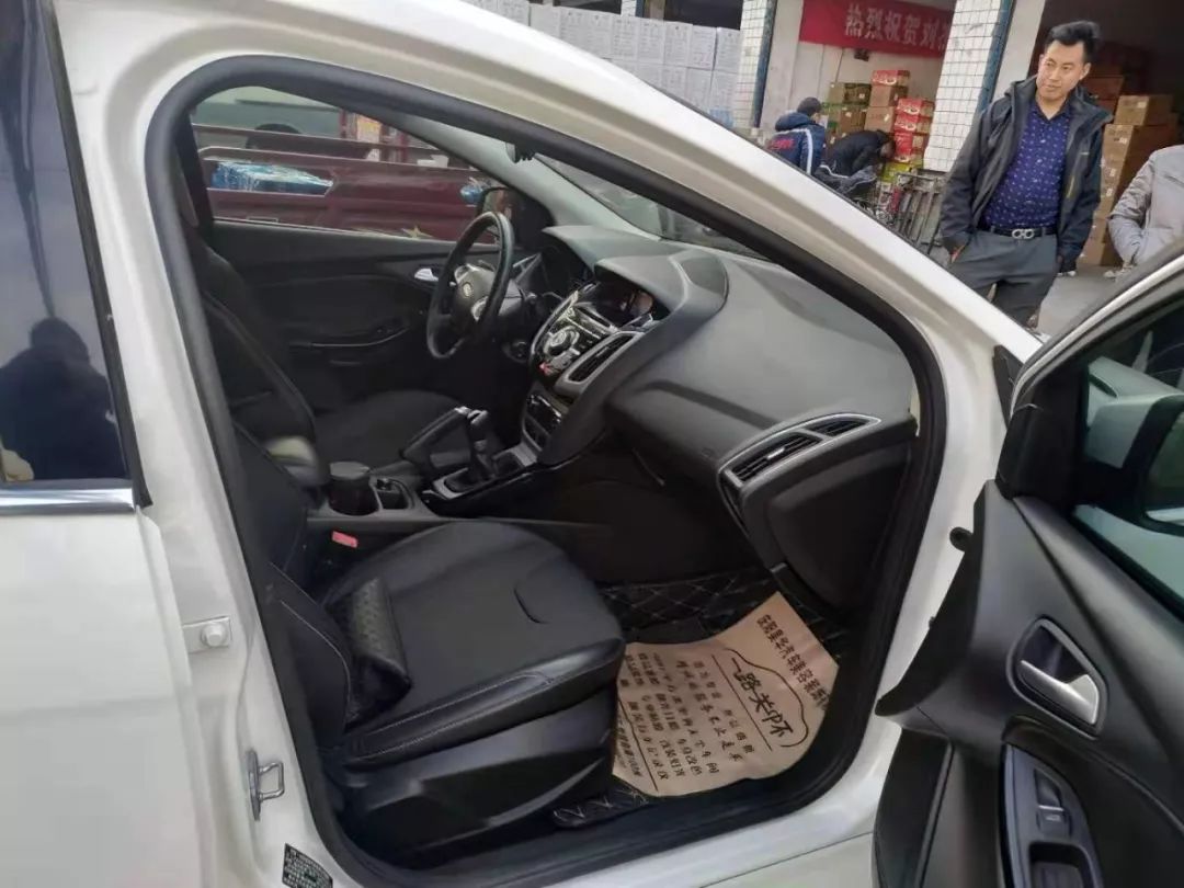 2013福克斯手动挡收车价,2013福克斯手动挡1.8二手车多少钱