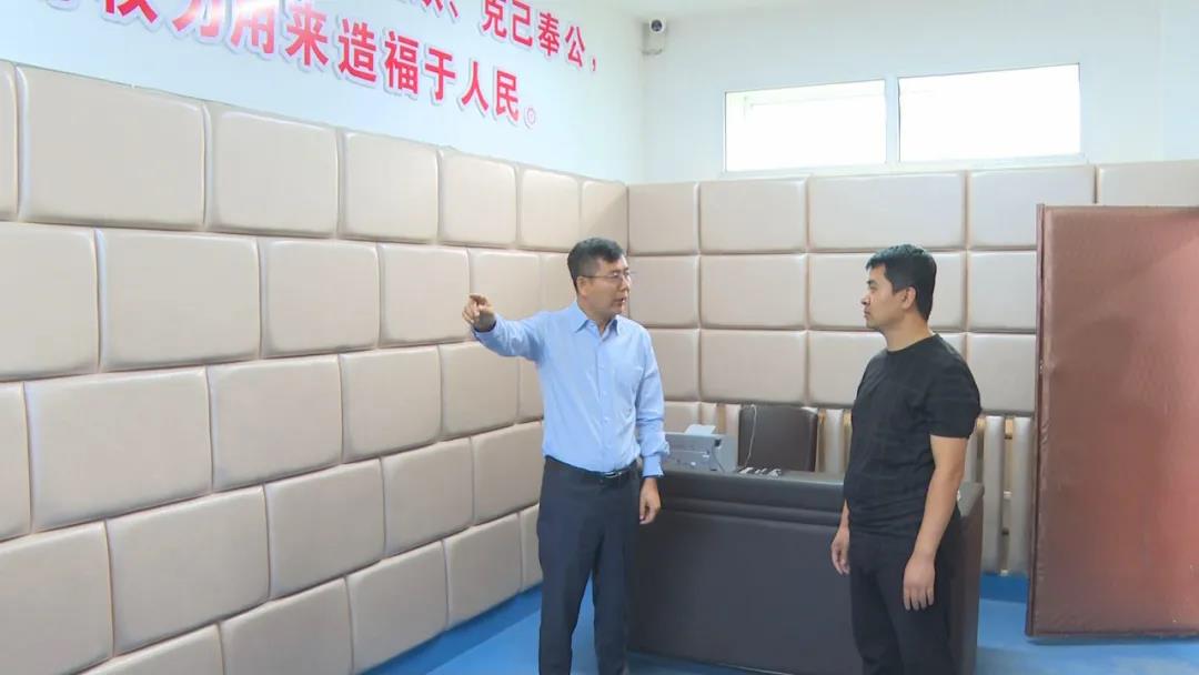 先锋镇*党**委书记张宝贵谈贯彻落实县委十七届八次全会精神