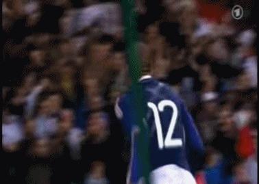 马拉多纳回应上帝之手,马拉多纳上帝之手裁判是故意的吗