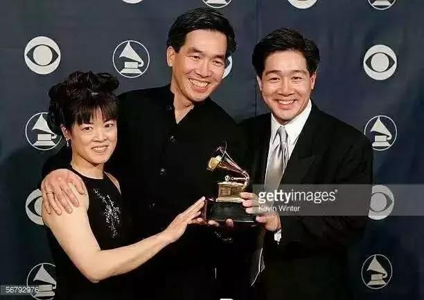 伊斯曼和伯克利哪个好,伊斯曼现在长什么样了