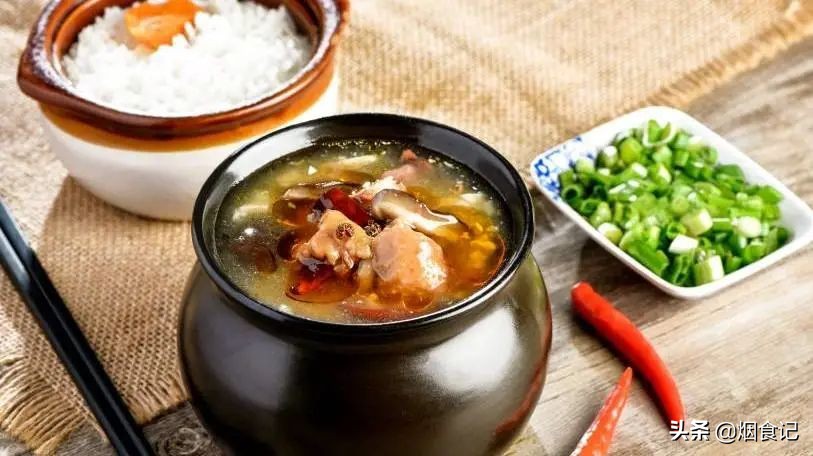 瓦罐里面特色美食,藏在陶罐里的百年风味