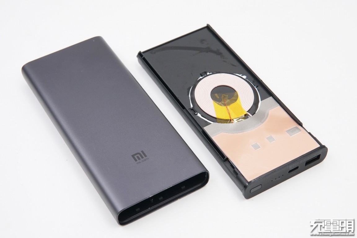 小米无线充电宝10w和30w如何选择,小米充电宝20000毫安50瓦拆箱
