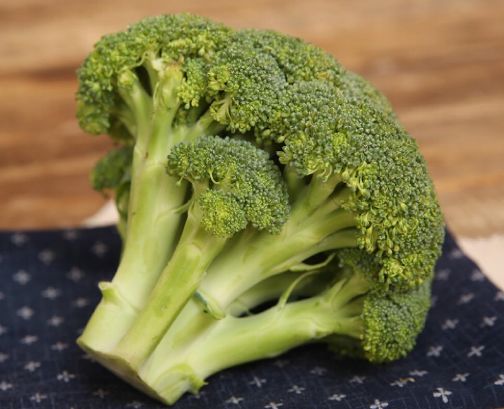 白色西兰花怎么清洗最好吃,西兰花怎么洗都有菜虫