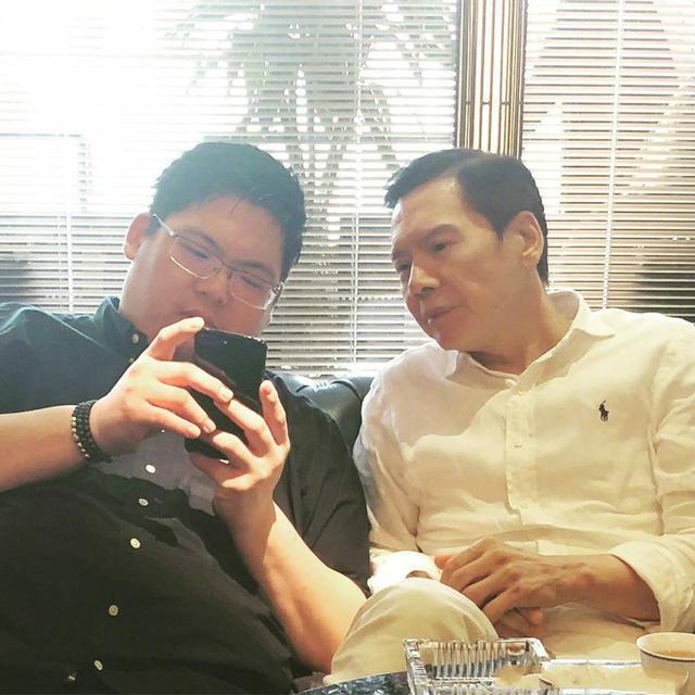 向华强谈婚姻经历,向华强结婚后被谁吸引了