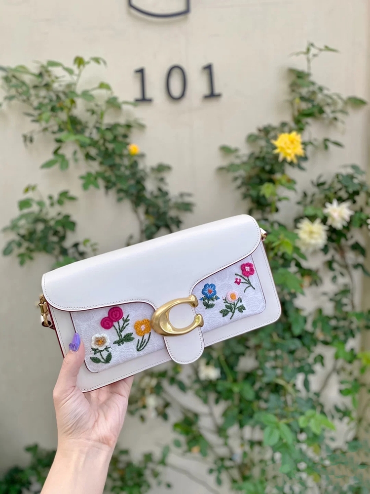 现在还买蔻驰吗,为啥那么多人买蔻驰