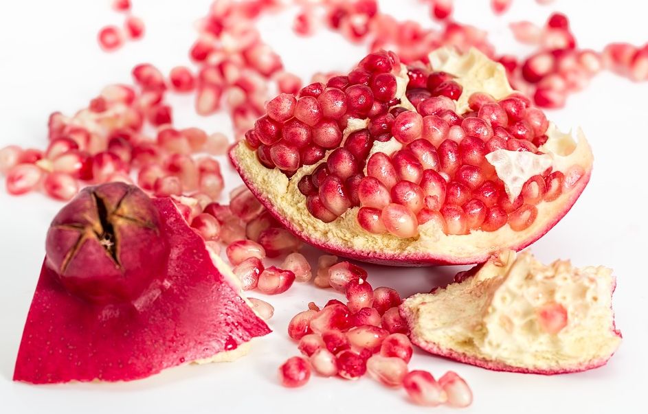 石榴做饭,拿石榴当饭