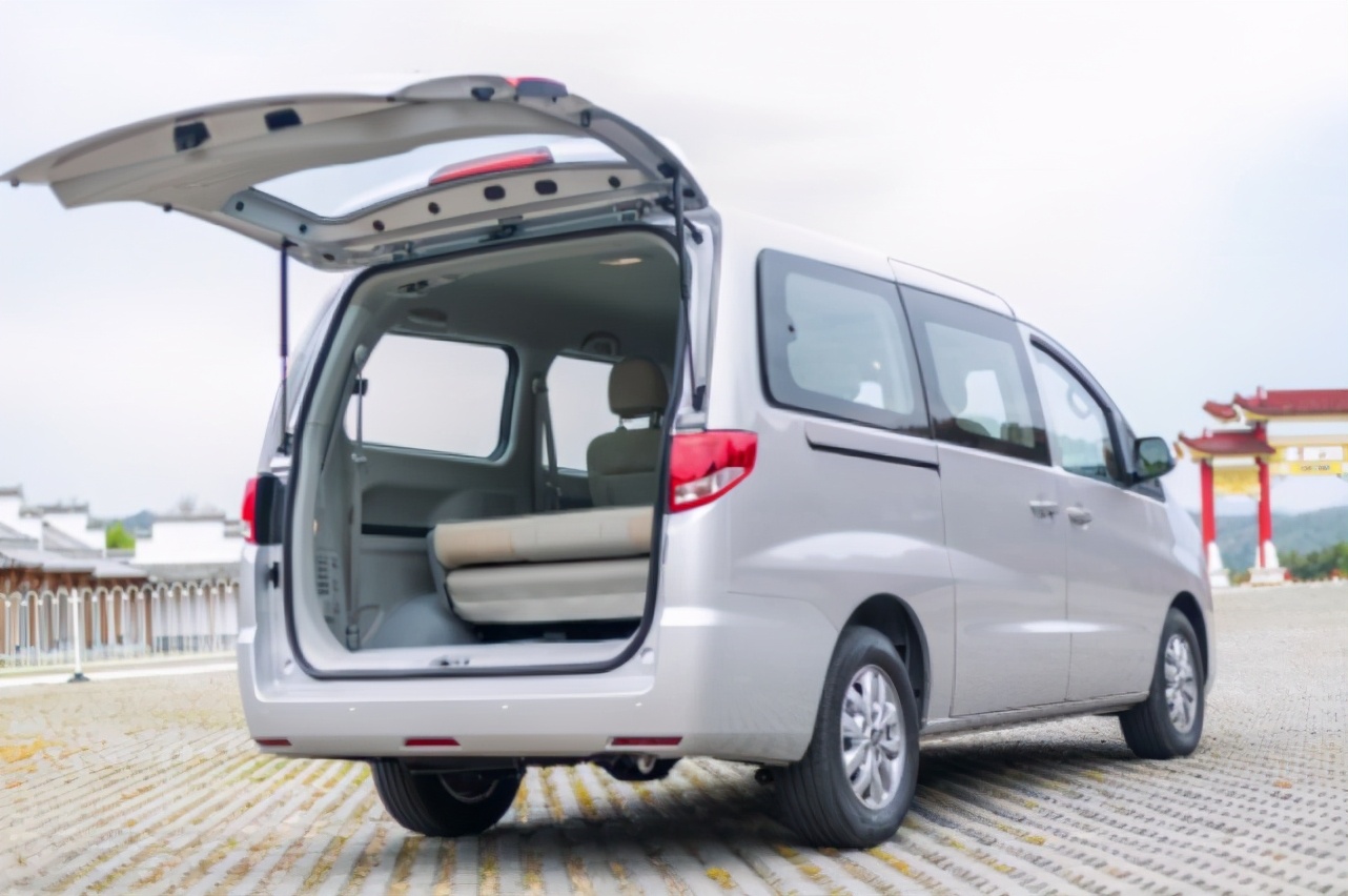 江淮瑞风m4尺寸,江淮瑞风m41.5t9座