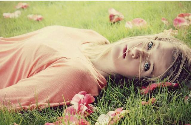 已婚女老板说不想搞婚外情,和离婚女老板发生婚外情怎么办