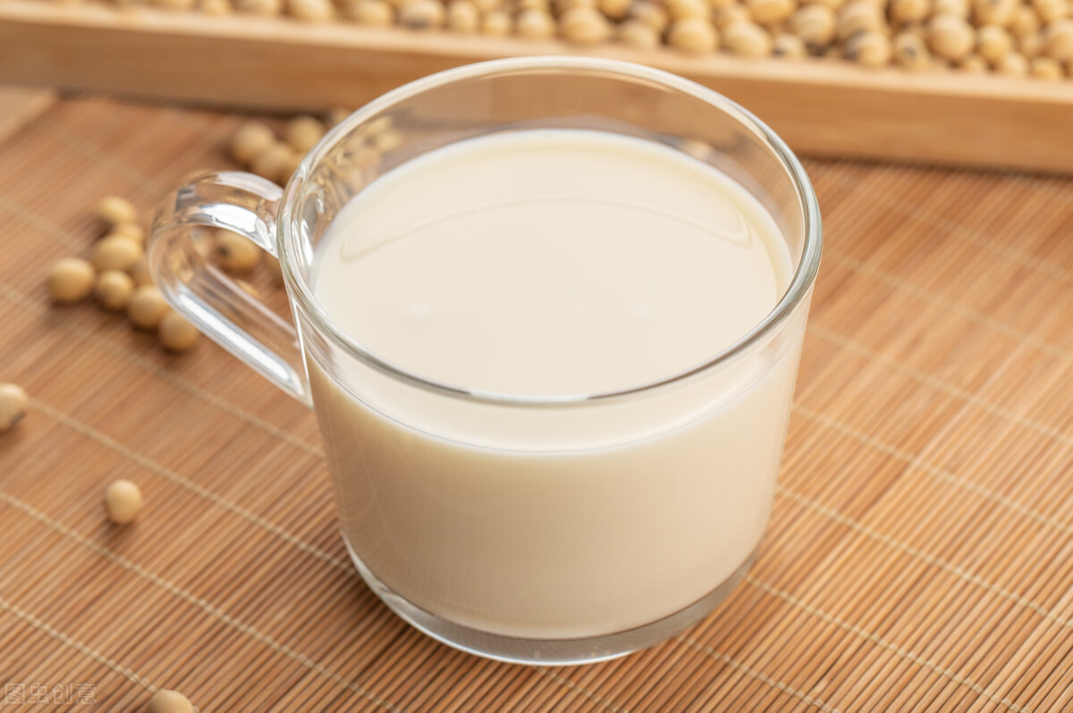 怎么打豆浆才能使豆浆不溢出来,做豆浆的豆浆要泡多长时间