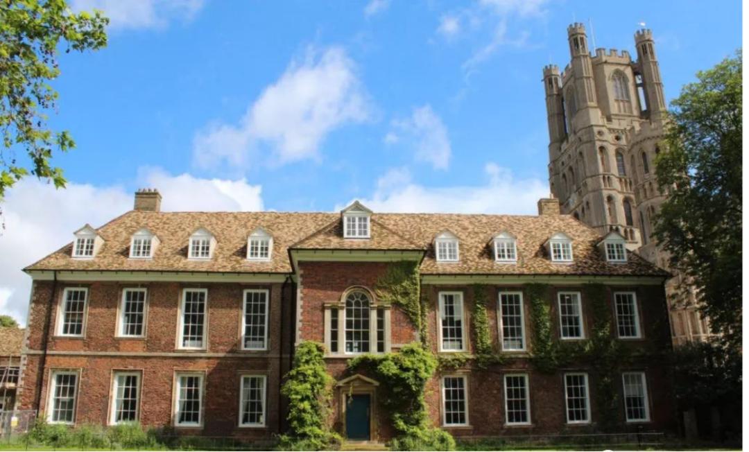 英国国王学院小学,英国国王学校分校