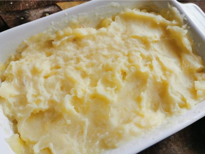 无黄油焗烤土豆芝士,超细腻芝士焗土豆