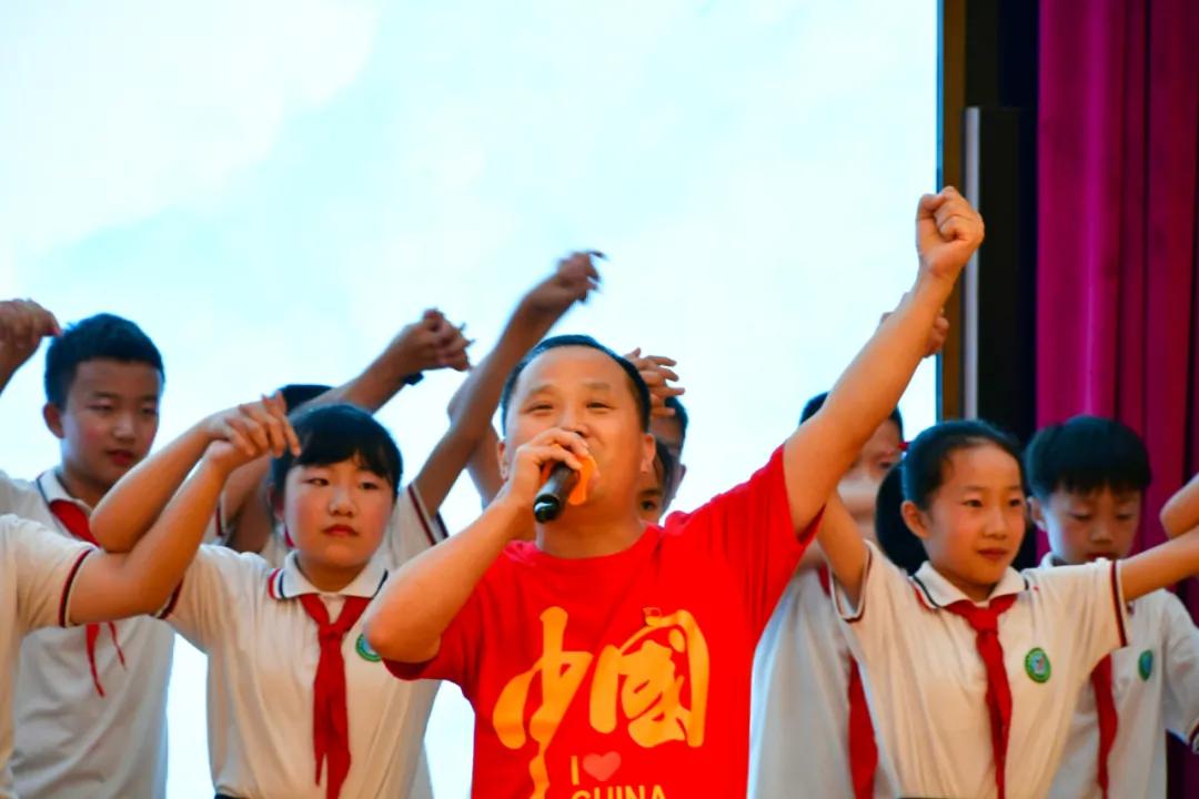 儿童庆祝建党100周年文艺汇演,庆祝建党百年文艺演出儿童合唱