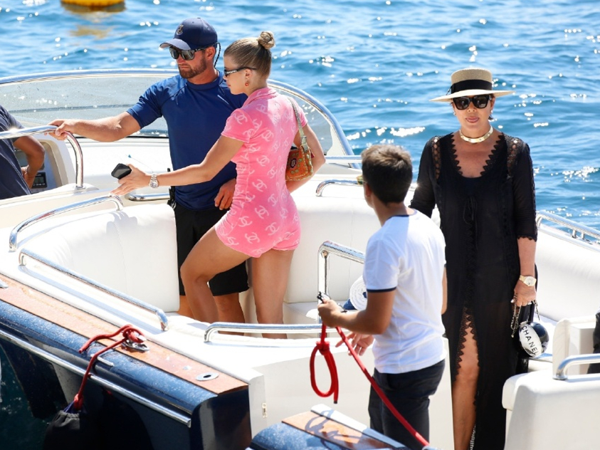 索菲亚身材美照,索菲亚年轻漂亮照片