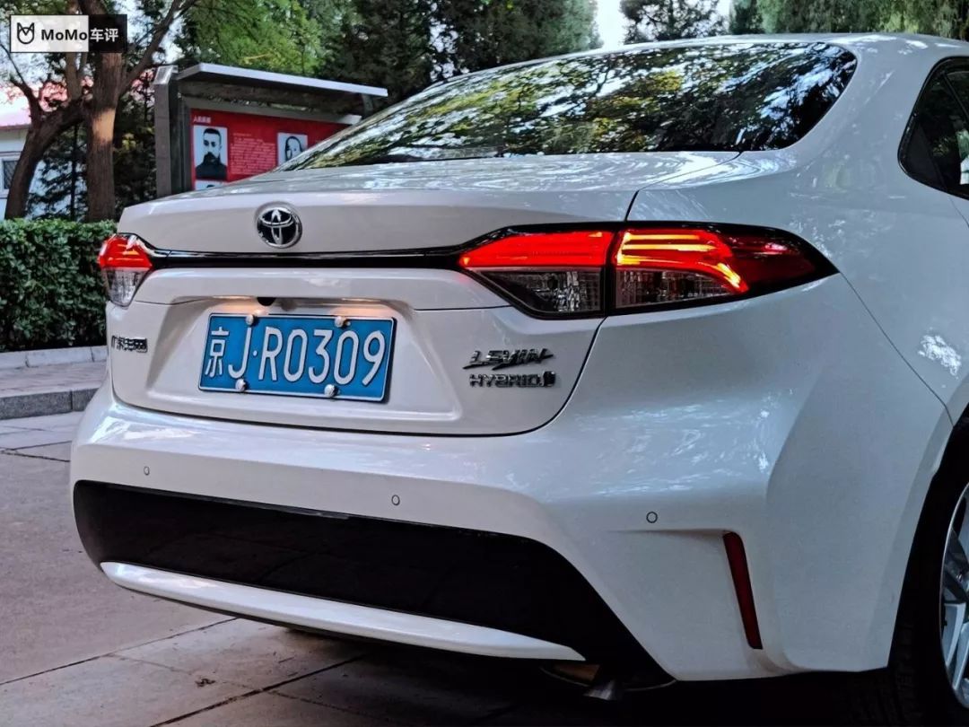 试驾全新广汽丰田雷凌双擎运动版,赛车手试驾评测广汽丰田雷凌双擎