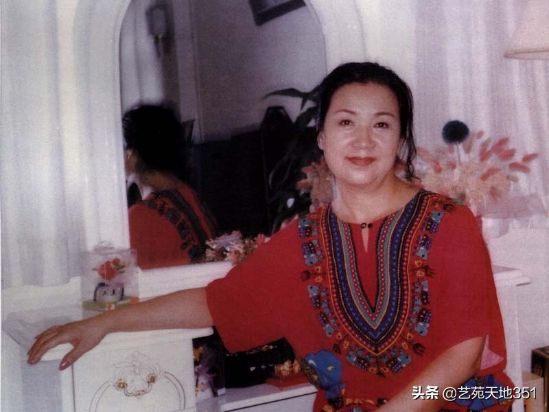 著名表演艺术家尹桂芳,电影表演艺术家李瑞芳