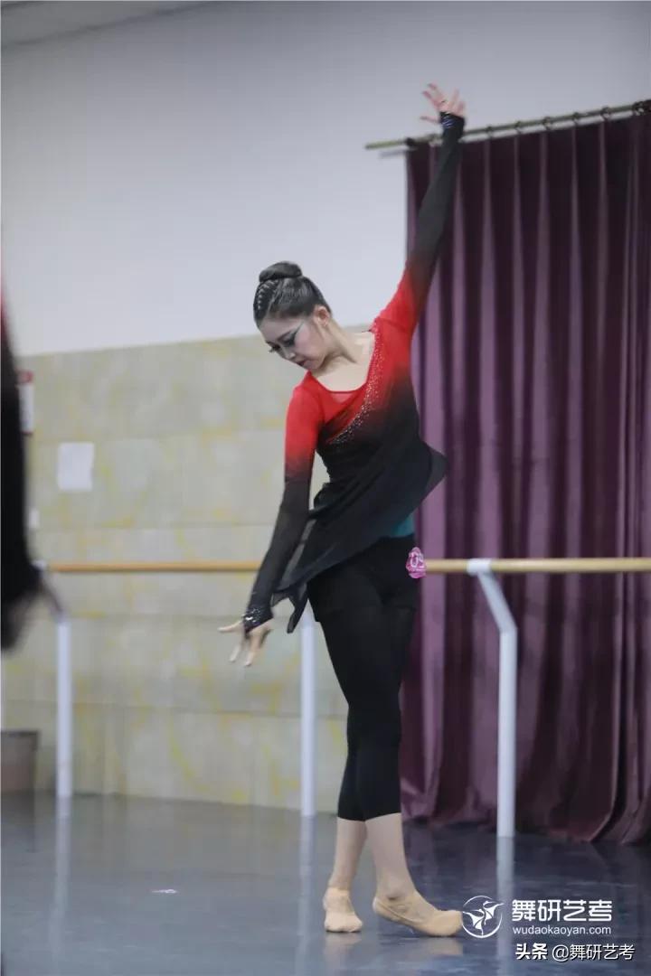 舞蹈生集训后的变化,舞蹈生是如何坚持下来的