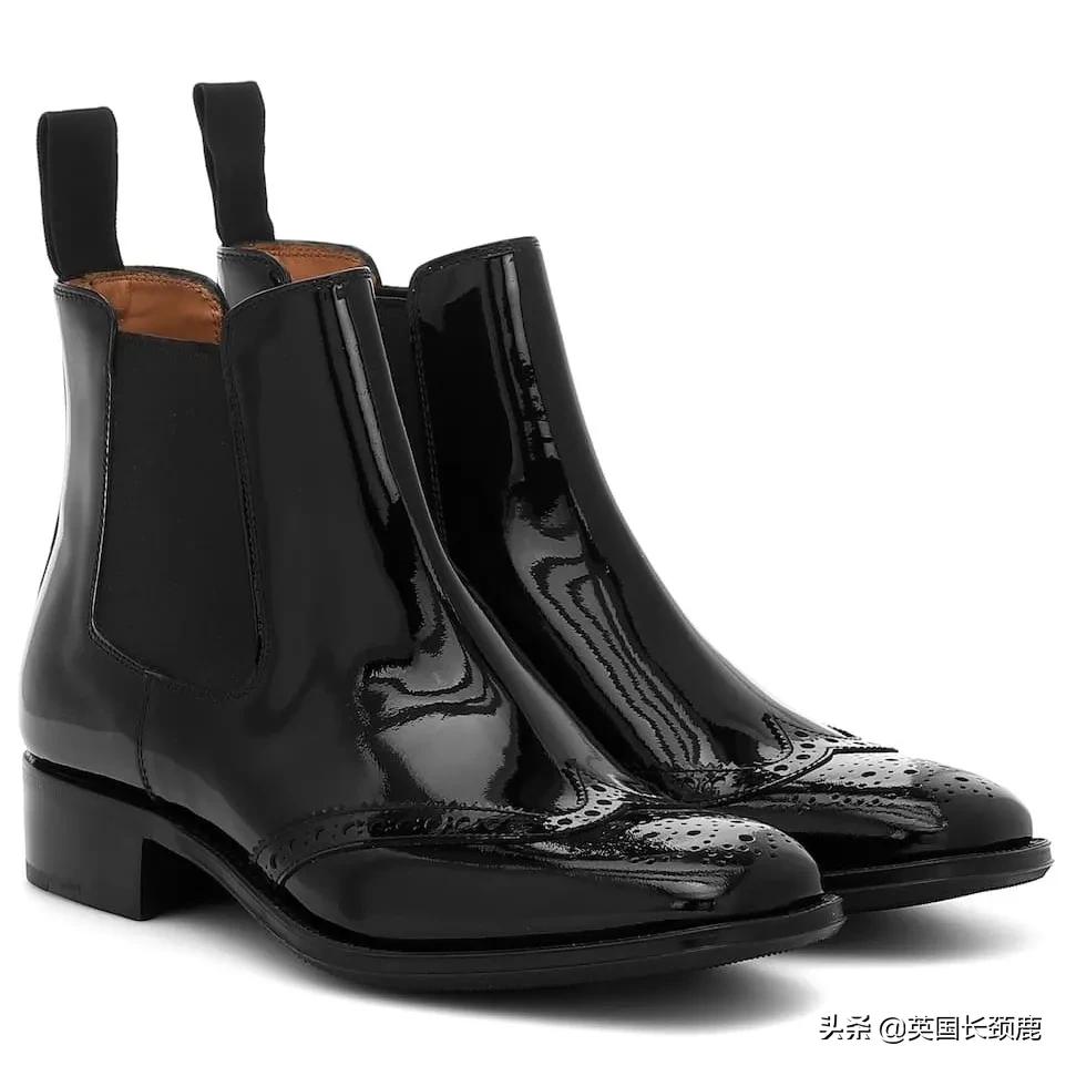 鞋柜秋冬马丁靴,鞋柜冬季靴子