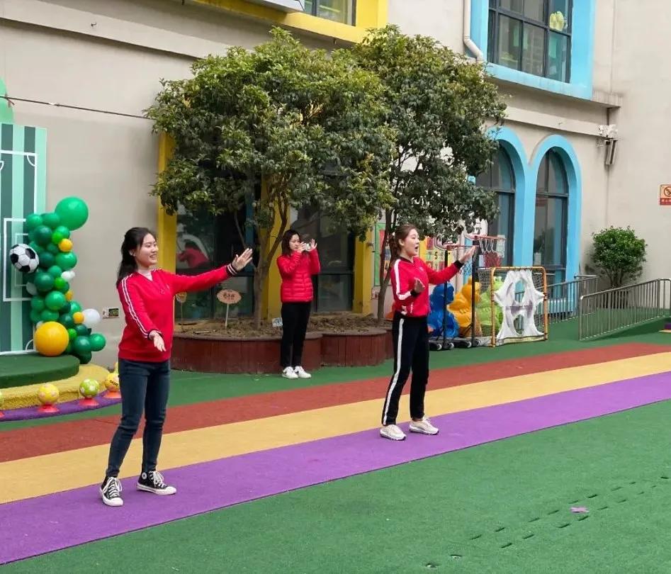 幼儿园足球嘉年华足球比赛视频,幼儿园足球主题游园活动