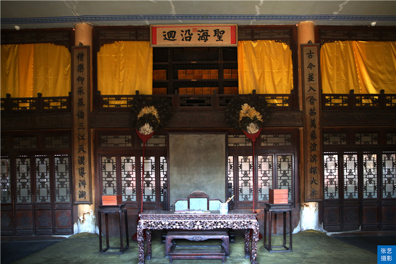 沈阳故宫是举世闻名的建筑物,中国仅存的两大宫殿沈阳故宫