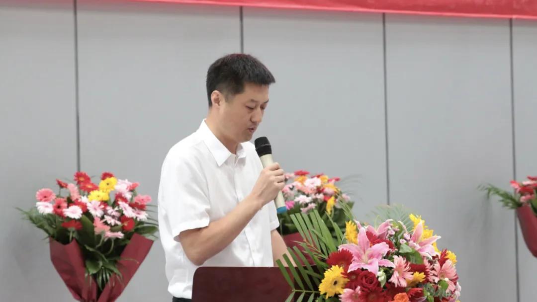 奋斗百年路启航新征程——多维献礼中国*产党共**百年华诞