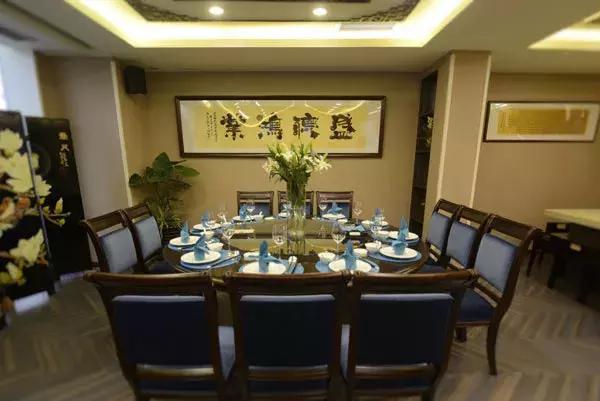 弘博携手“大师小宴”、“鲍之源”第二届夏季新品交流会