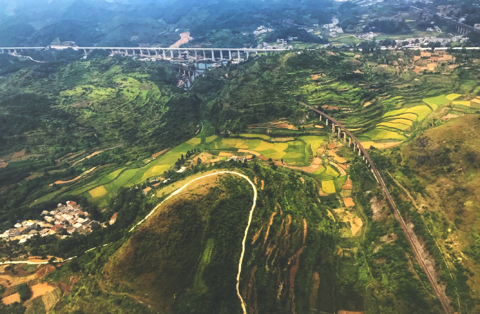 黄果树瀑布桃花源,贵州安顺黄果树瀑布特色