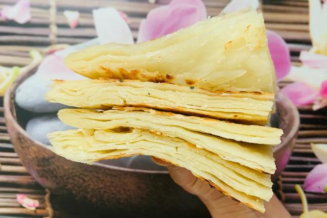 烙饼怎么做又软又劲道层多,家常烙饼怎么做好吃又松软酥脆