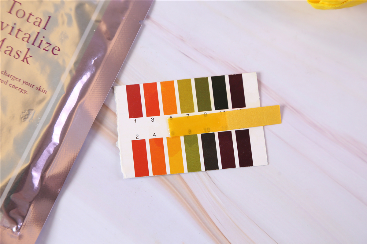 脸干燥用什么保湿面膜,中年妇女皮肤干燥用哪种面膜好