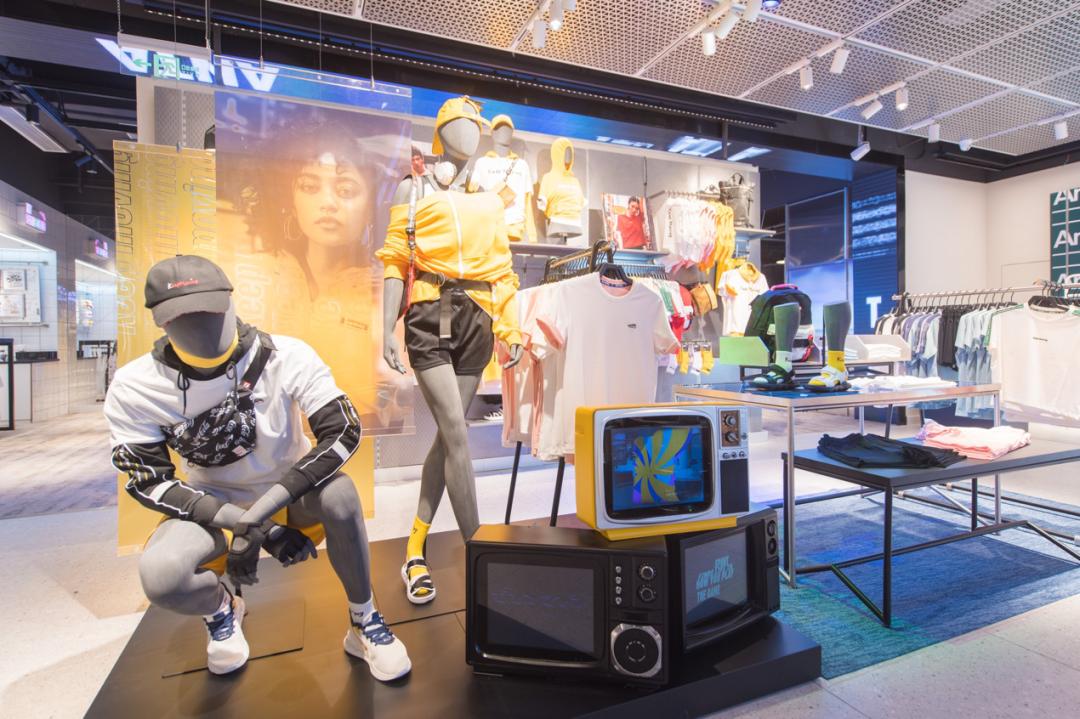 恒大100亿足球场,恒大足球场120亿元