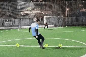 哪位国足大佬踢的张效瑞,张效瑞成功了吗